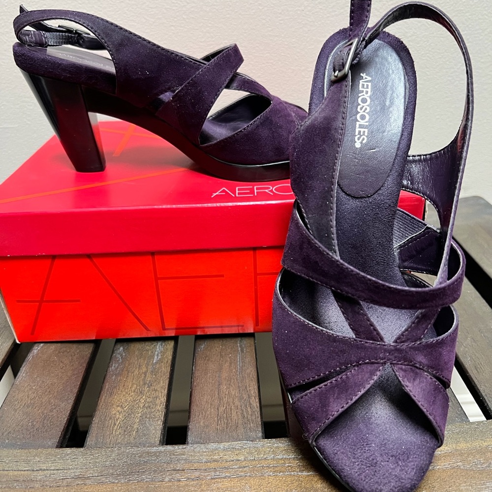 AEROSOLES Women's Dark Purple Heels - Picture 5 of 5